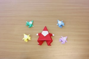 Origami kerstman voorbeeld foto